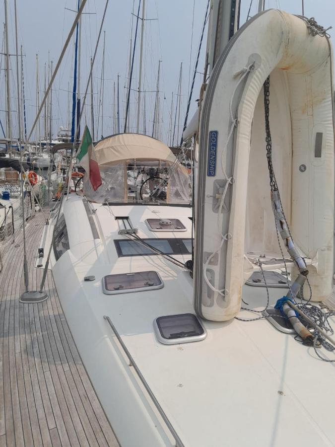 Private Room On Sailing Yacht 'Victoire' 马尔扎梅米 外观 照片